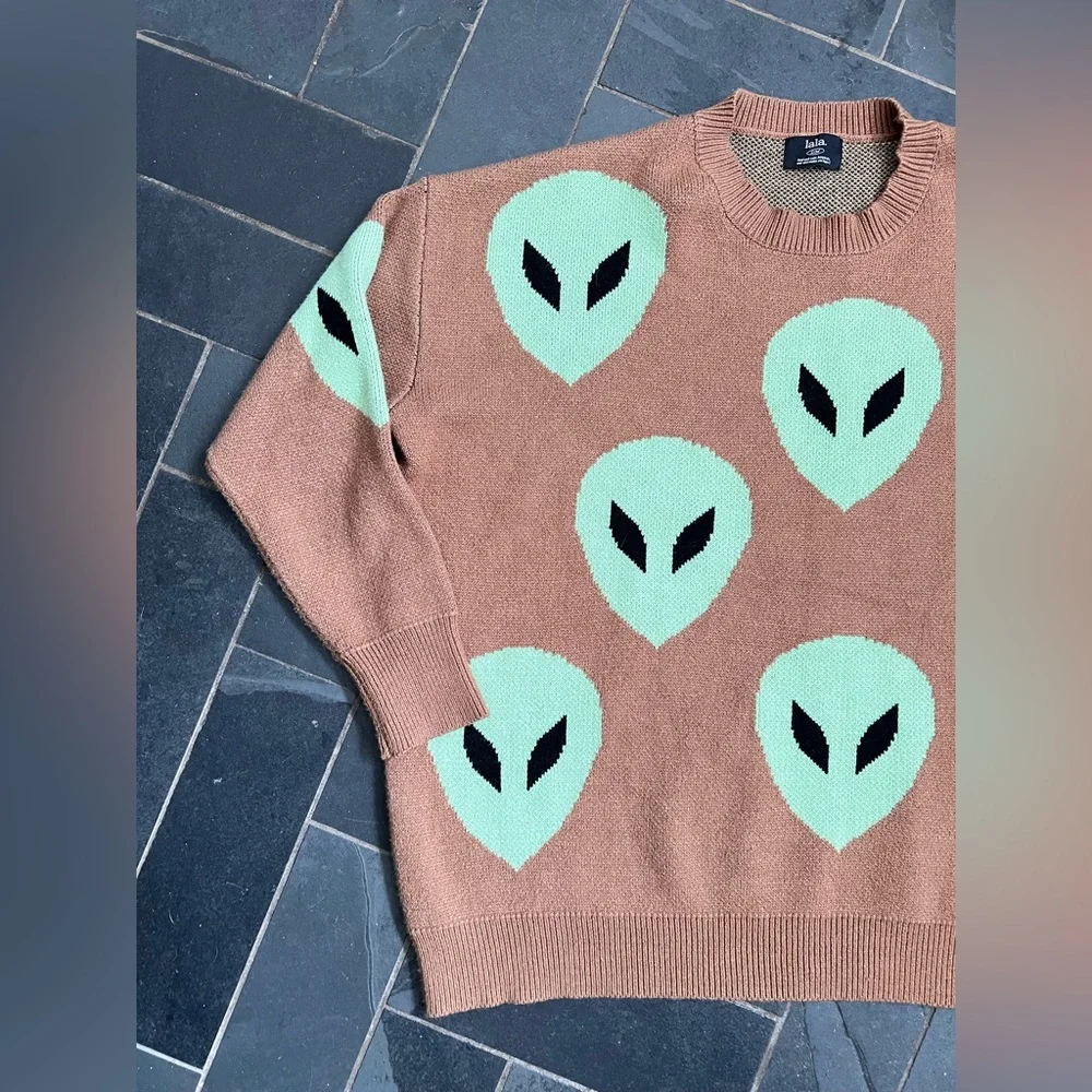 Dressed in LaLa Too Cool For You Oversized Alien Knit in Coffee sweater - Picture 5 of 6